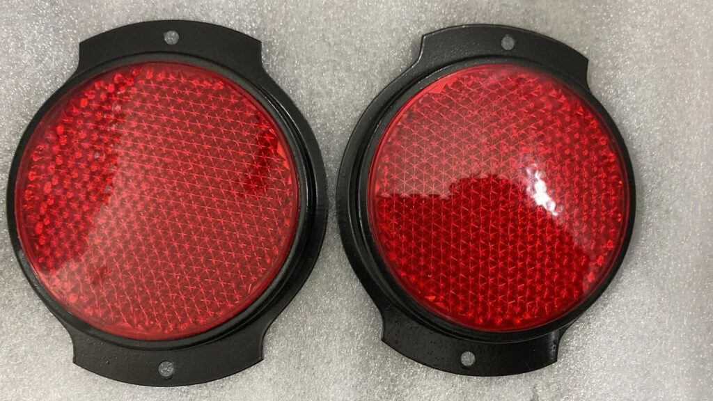 FITS WILLYS JEEP M38 M151A1 M35 M37 JEEP TRUCK RED REFLECTOR PAIR BLACK BEZEL