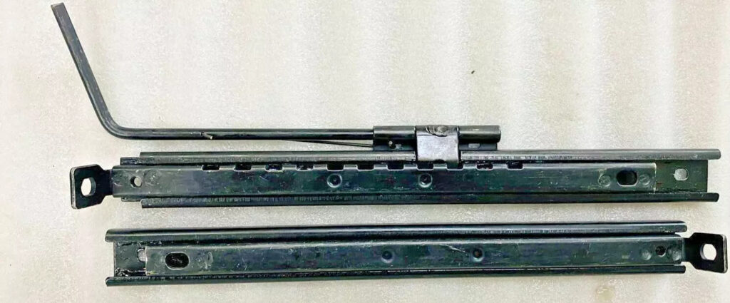 SUZUKI SAMURAI SIERRA GYPSY SJ410 SJ413 SEAT SLIDE RAIL/MOUNTING BRACKET RH/LH